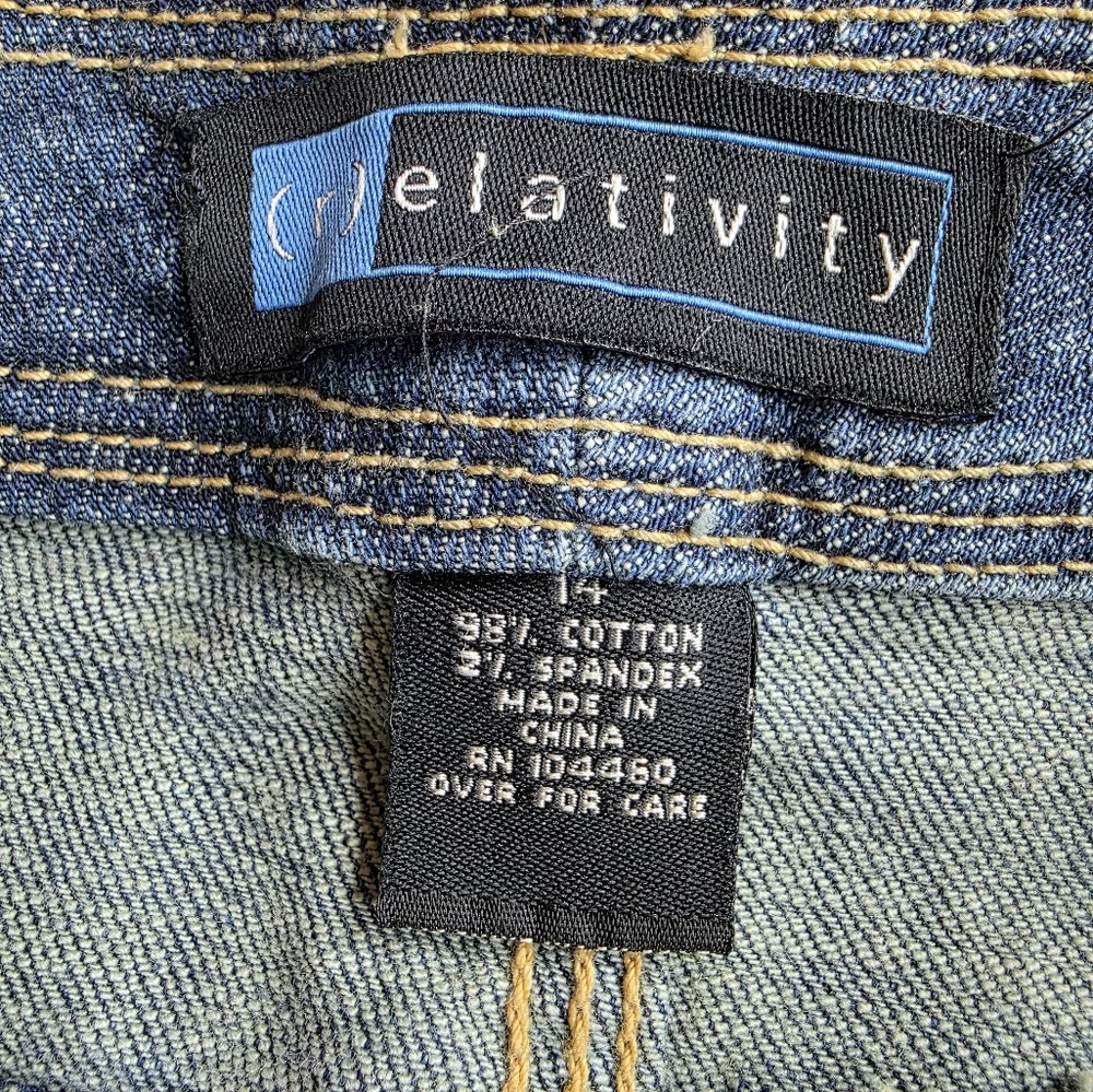 Relativity Size 14 Denim Skirt Cotton/Spandex Pockets Blue Knee Length 2303-Bj